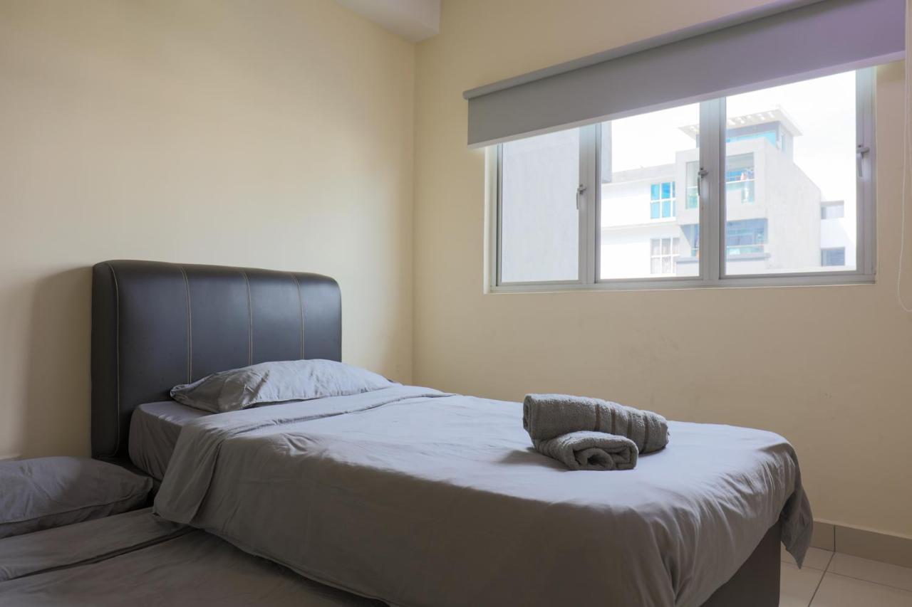 Cozy 2 Bedroom W Pool - 6 Pax - Kajang Extérieur photo